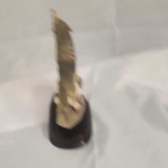 Brown and White Collie Dog Figurine with Fluffy Tail - Picture 6 of 7